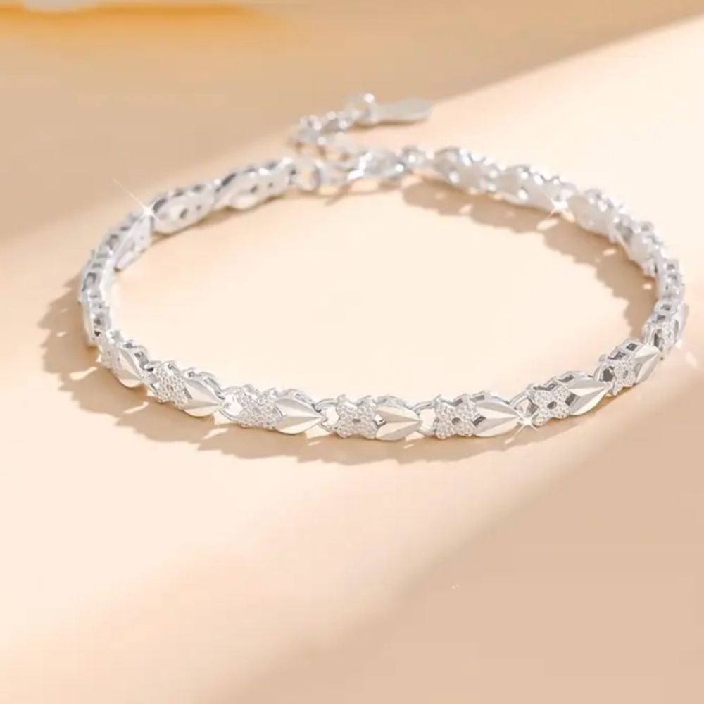 Elegant 9.25 Sterling Silver Bracelet - Picture 5 of 5
